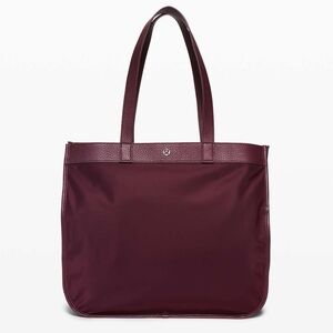 Lululemon Now And Always Tote 25L. Rare Discontinued. Plum. Perfect Condition.